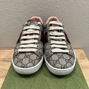 Gucci Ace GG Supreme Sneakers